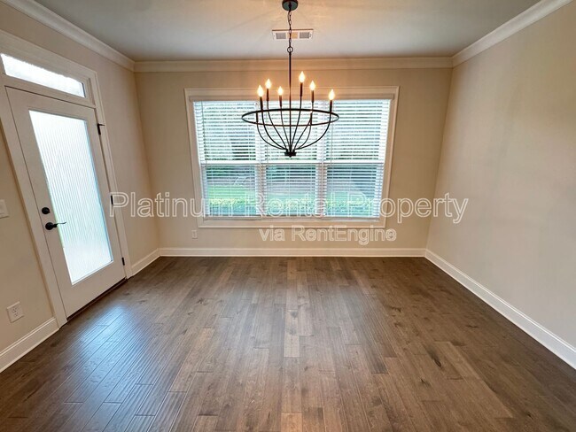 Building Photo - 705 Fieldcrest Park Ln