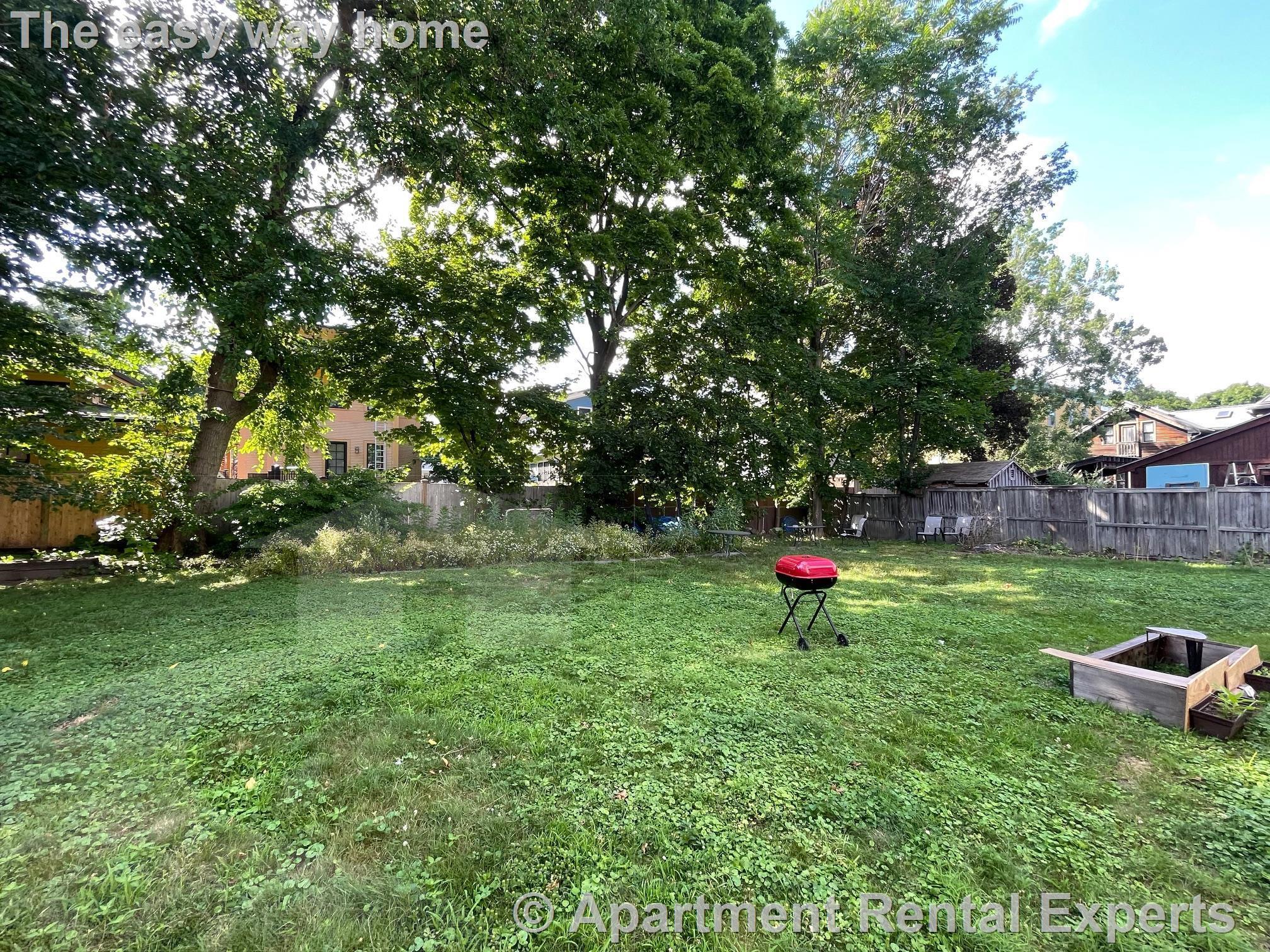 Building Photo - 11-15 Orrin St Unit #2