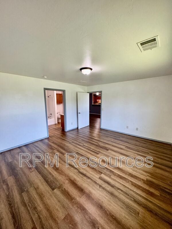 Building Photo - 7404 Park Meadow Dr