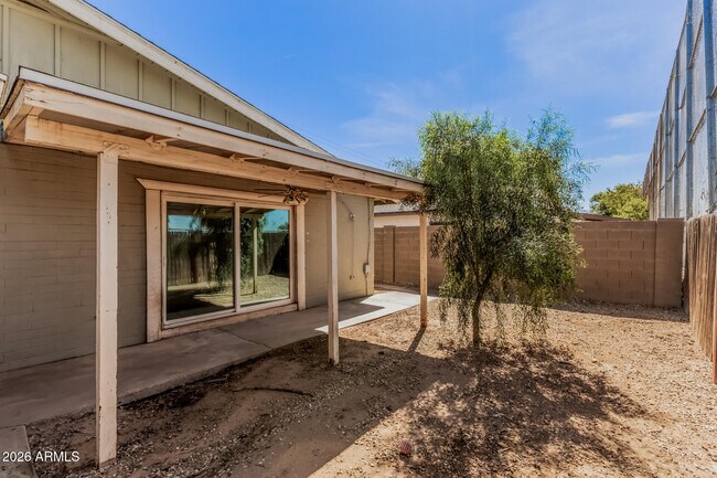 Building Photo - 11826 N 35th Ave