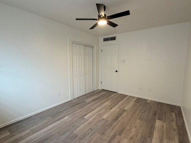 Building Photo - 3916 Boulder Ave