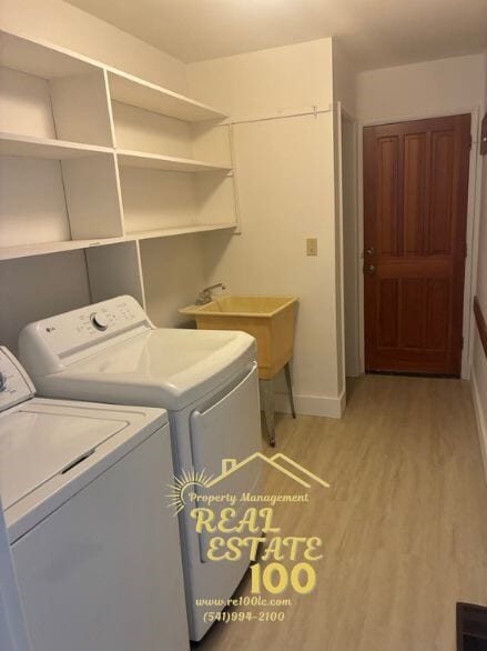 Building Photo - 928 SW Bay View Ln