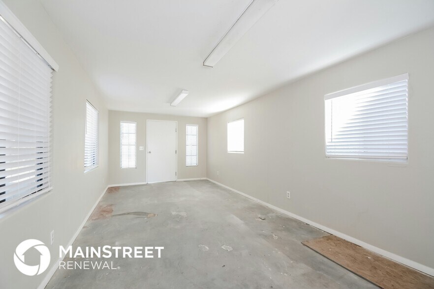 Building Photo - 3921 E Alta Vista St