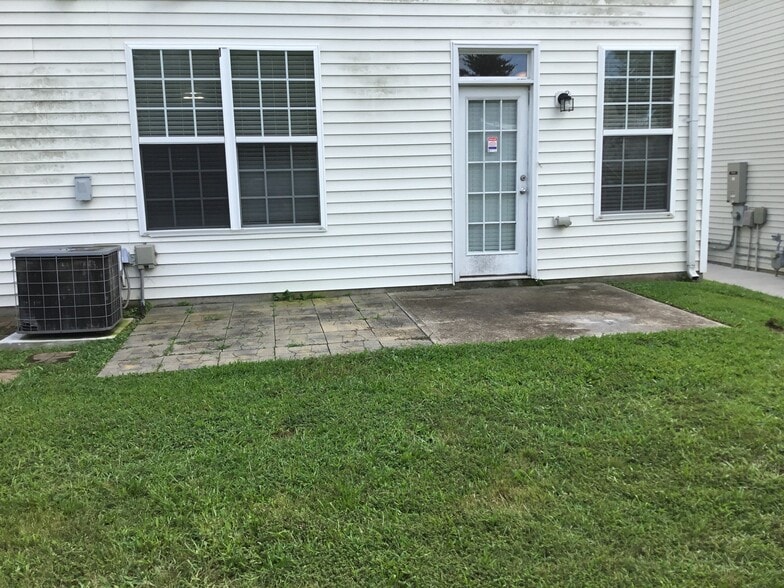 Building Photo - 802 Celtic Crossing Dr