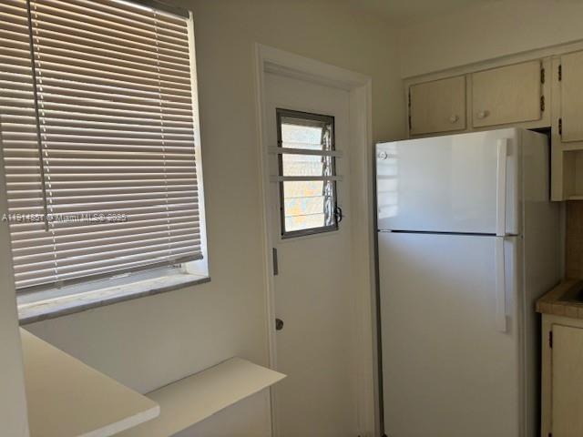 Building Photo - 20200 NE 27th Ct