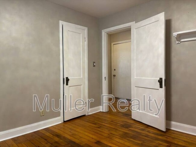 Building Photo - 1006 Freemason St