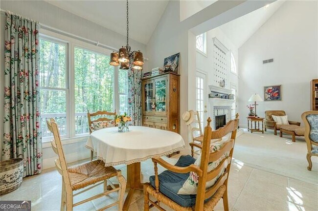 Building Photo - 322 Pebble Trail