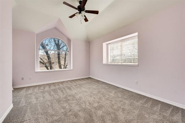 Building Photo - 608 Hawthorn Cir