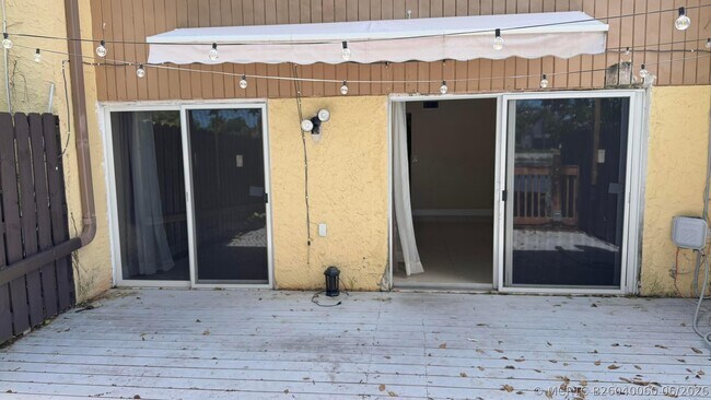 Building Photo - 1114 NW 79th Dr