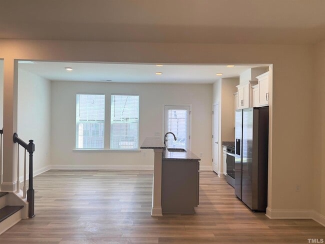 Building Photo - 2007 Nandina Trl