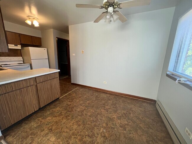 Building Photo - 17754 Rosewood Dr