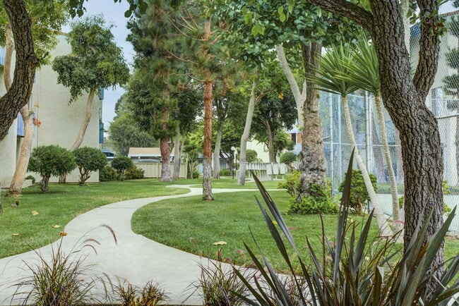 Building Photo - THE LANDING AT CHANNEL ISLANDS