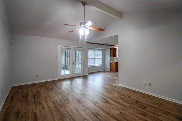 Building Photo - 2213 Shady Brook Dr