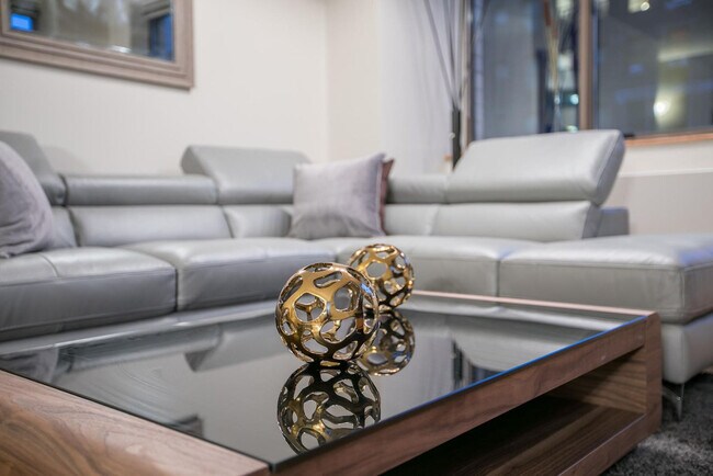 Building Photo - 58 W 91st St