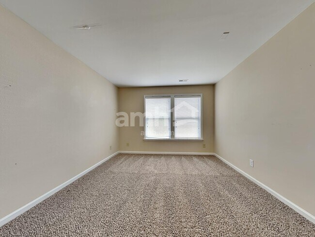 Building Photo - 5330 Bendix Ct