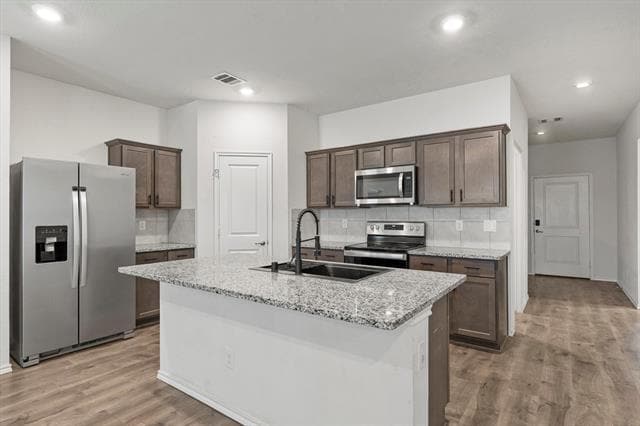 Building Photo - 714 Windmill St