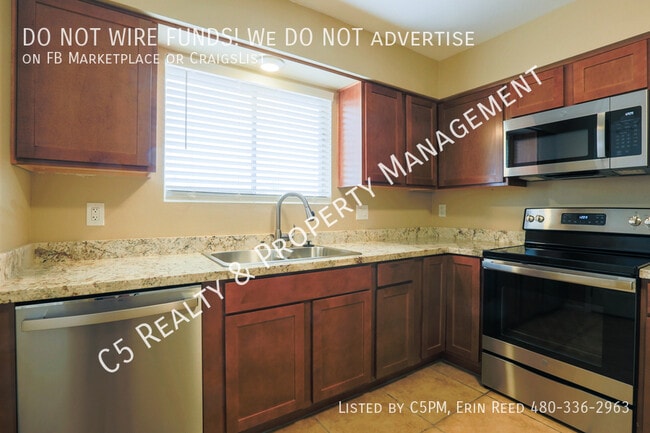 Building Photo - 4722 E Apollo Rd