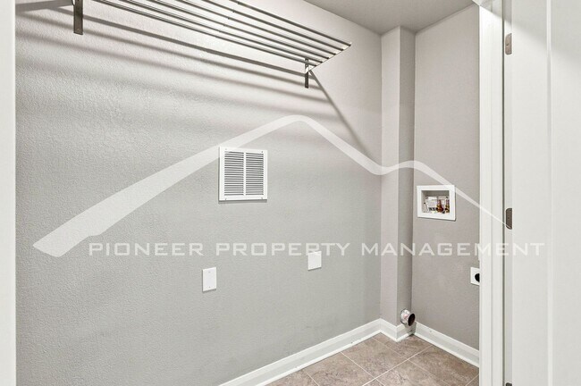 Building Photo - 6784 Navajo St