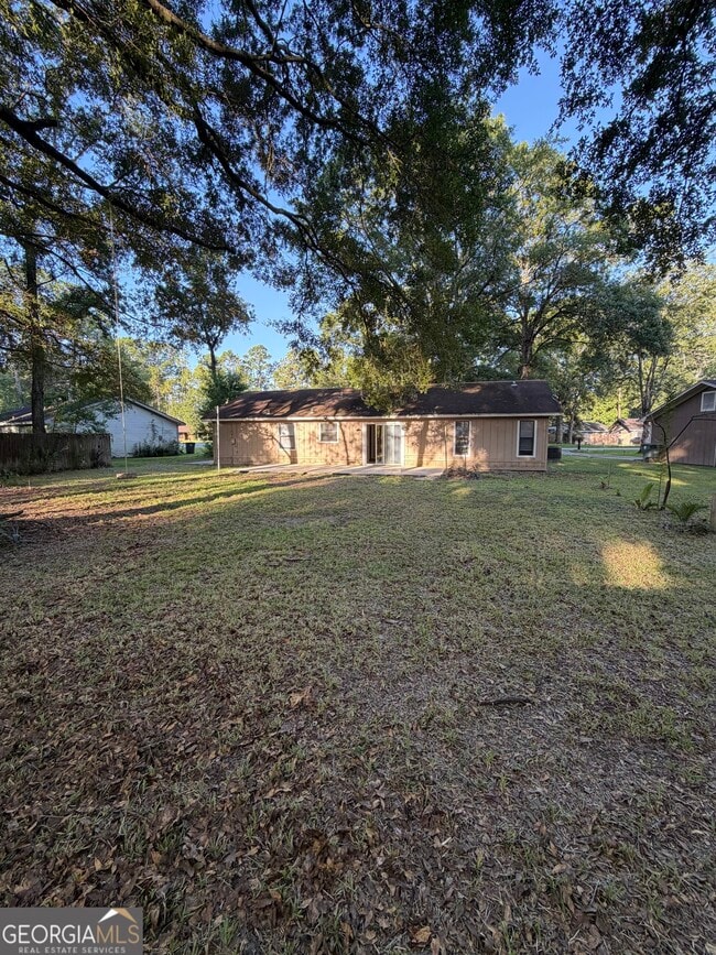 Building Photo - 107 Pineneedle Ct