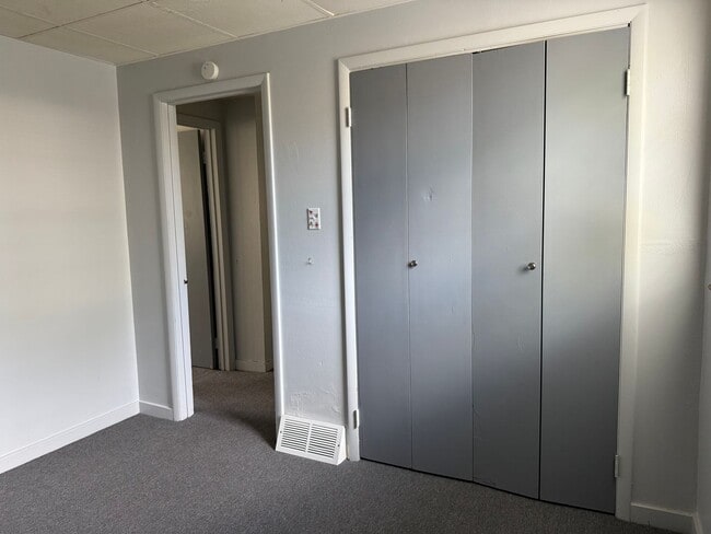 Building Photo - 113 Line Way