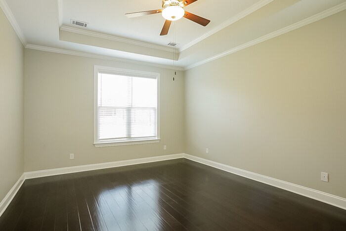 Building Photo - 568 Bunchgrass St