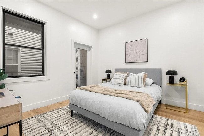 Building Photo - 47 Condor St