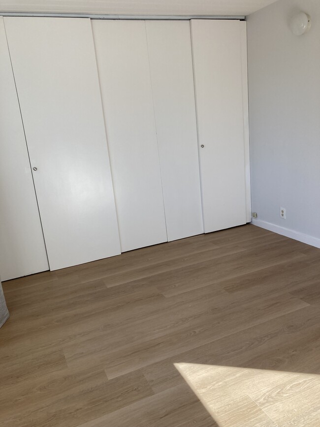 New flooring.Spacious closets. - 42 Lucky Dr