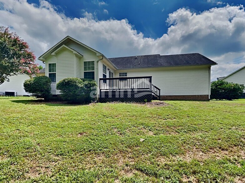 Building Photo - 2908 Checkers Ct