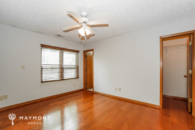 Building Photo - 7512 Hazeltine Ct