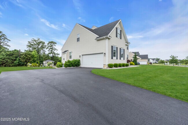 Building Photo - 12 Wintergreen Ct