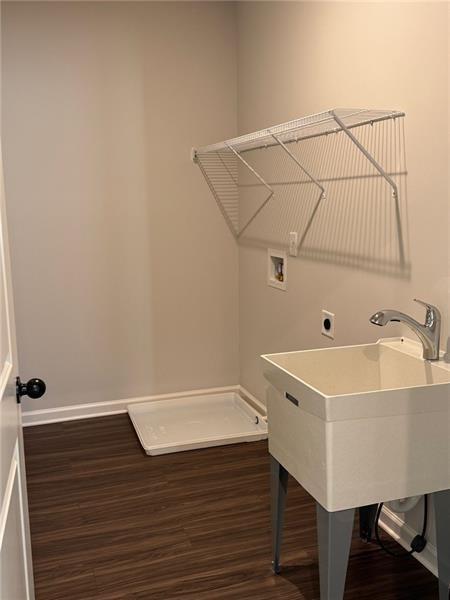 Building Photo - 209 Artisan Dr SE