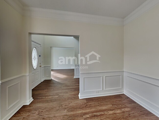 Building Photo - 121 Sandy Ln