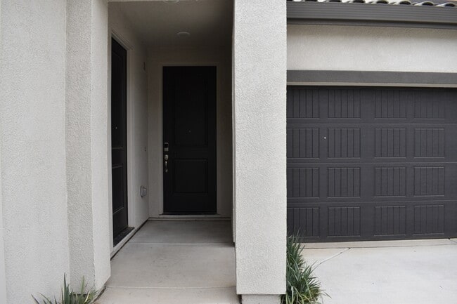 Building Photo - 8168 Oxbow Landing Loop