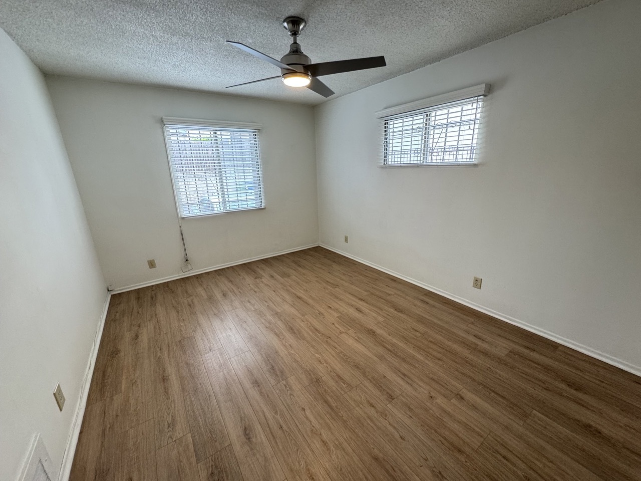 Building Photo - 5102 Inglewood Blvd