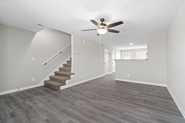 Building Photo - 1000 Glenkirk Dr
