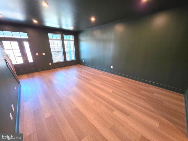 Building Photo - 4254 Frost St