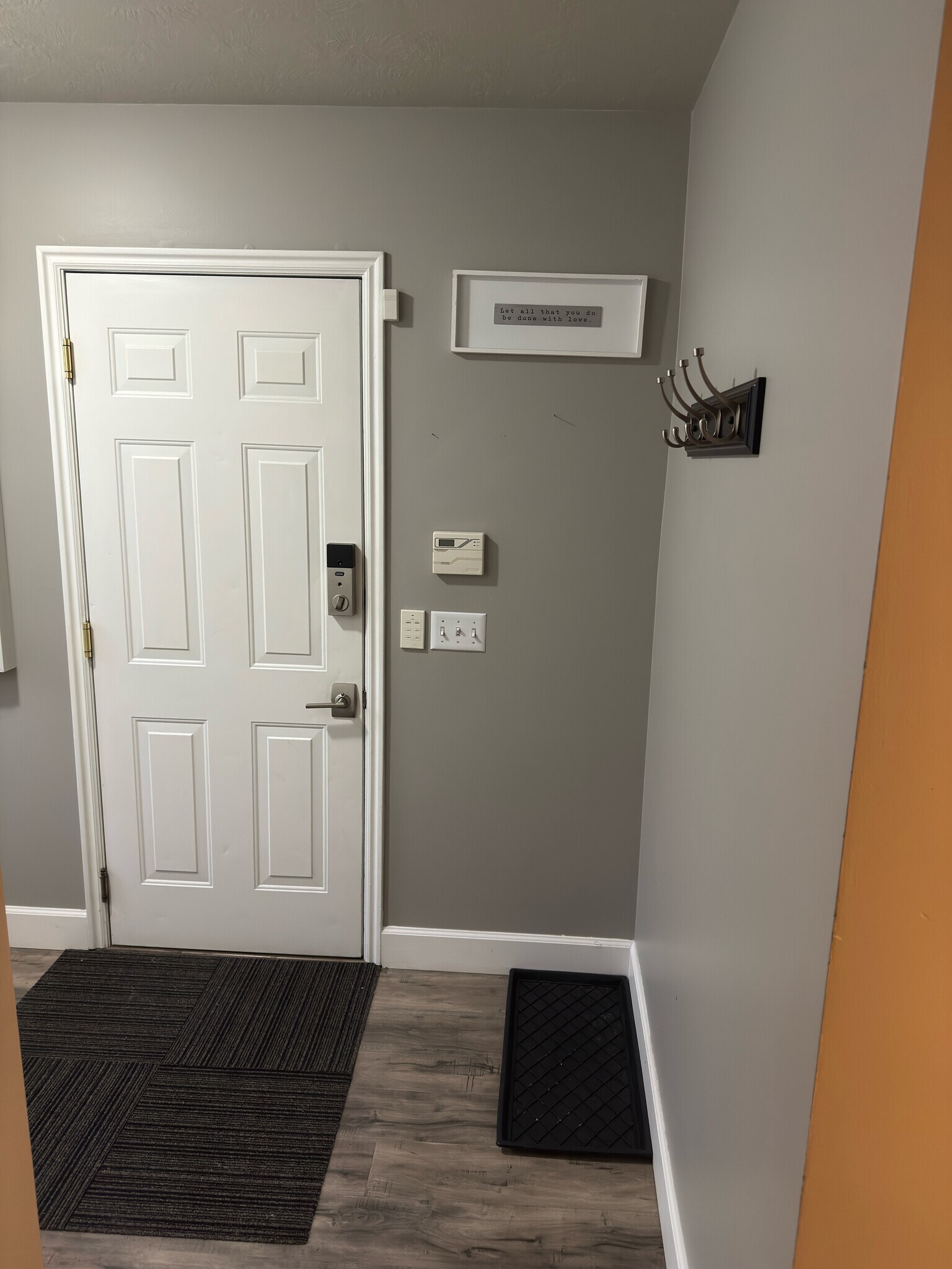 Building Photo - 8379 Sycamore Tree Cove