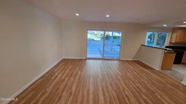 Building Photo - 1825 Sweet Briar Pl