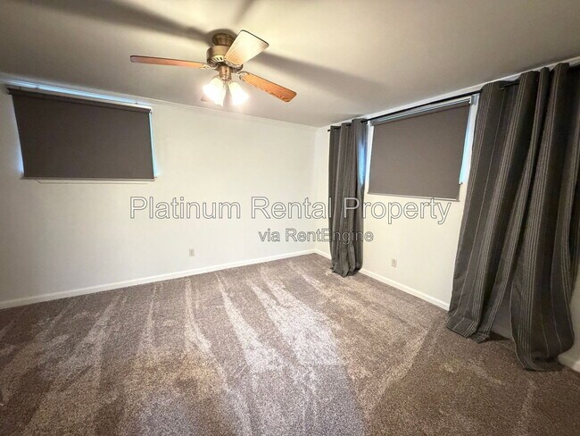 Building Photo - 870 Glendale Terrace NE