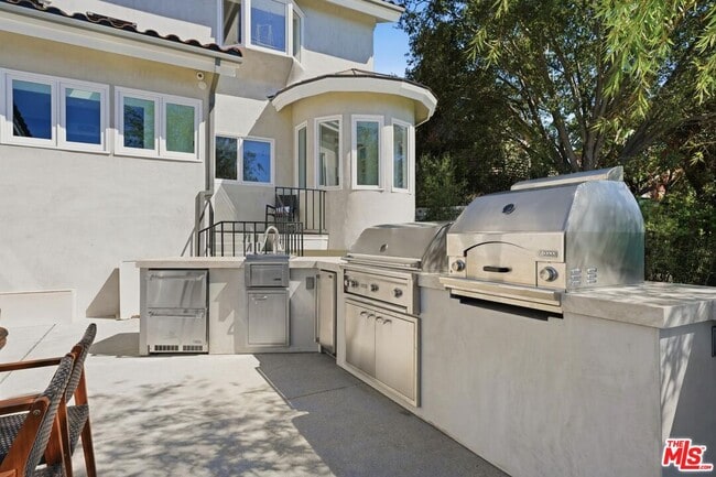 Building Photo - 1027 Ravoli Dr