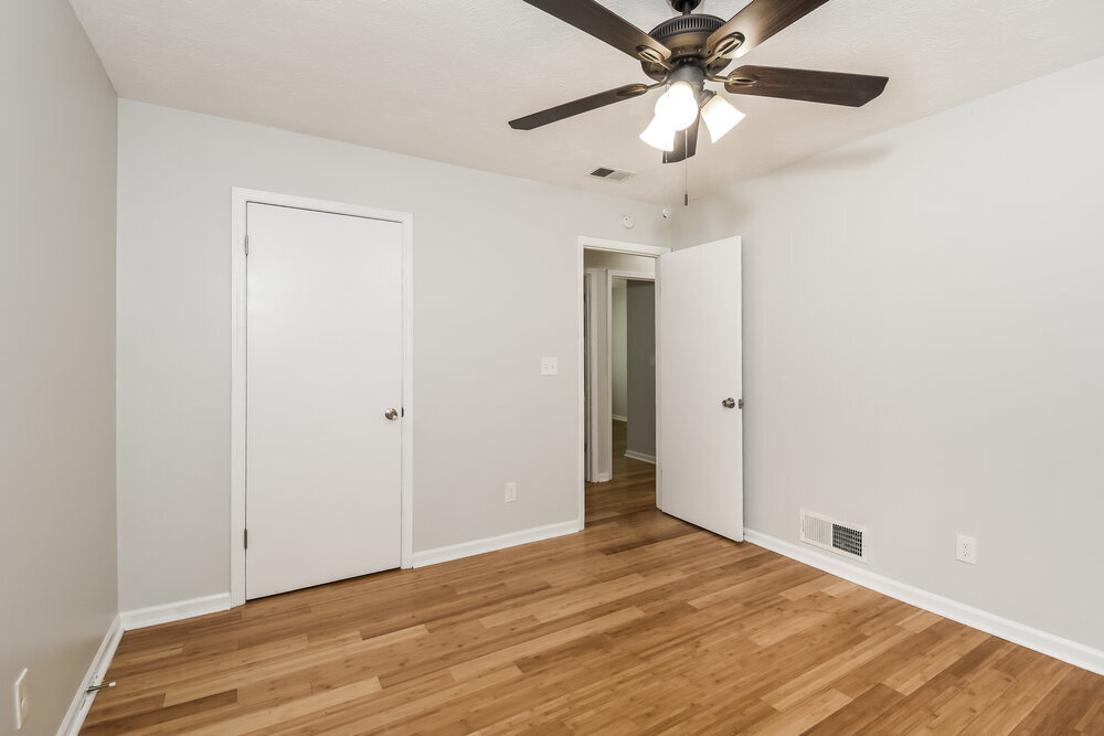 Building Photo - 1890 Lamplighter Way