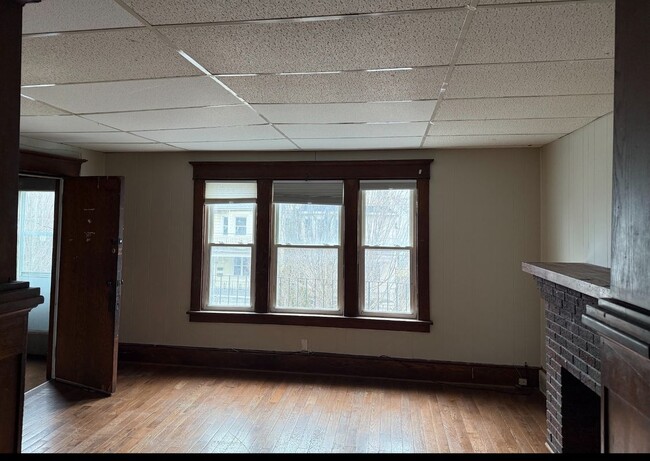 Building Photo - 97 Briggs Ave