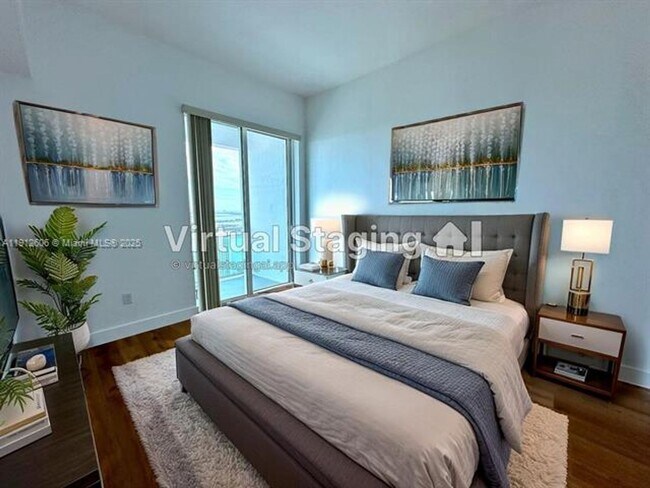 Building Photo - 950 Brickell Bay Dr