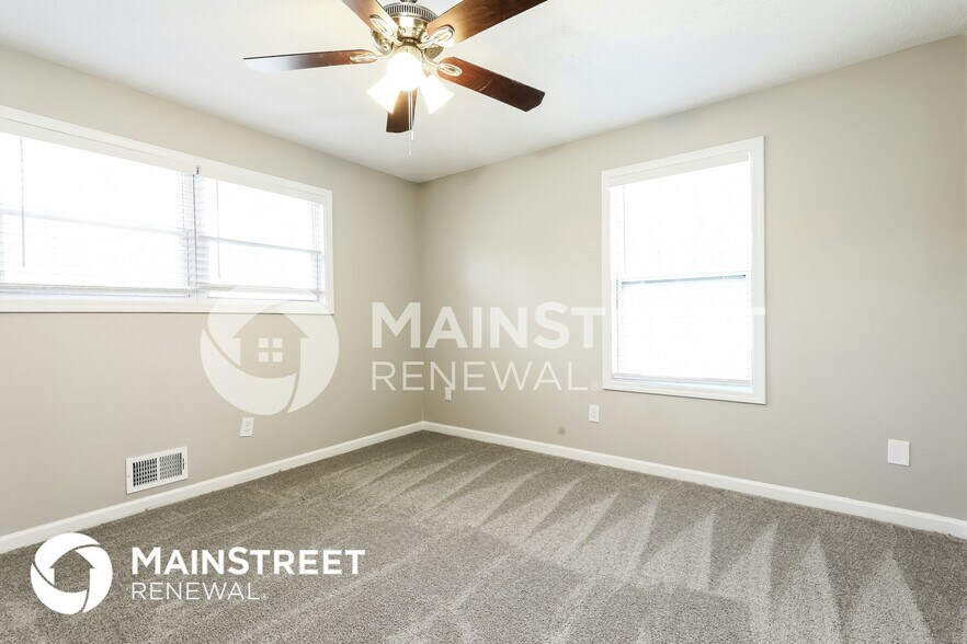 Building Photo - 8471 Avalon Dr