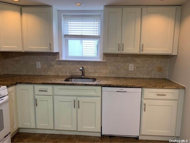 Building Photo - 420 Lafayette Blvd