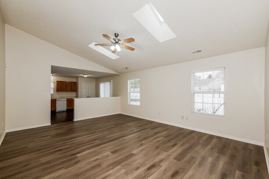 Building Photo - 8406 Southern Springs Way