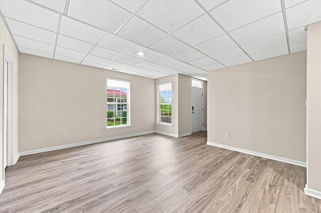 Building Photo - 160 Shilling Ave