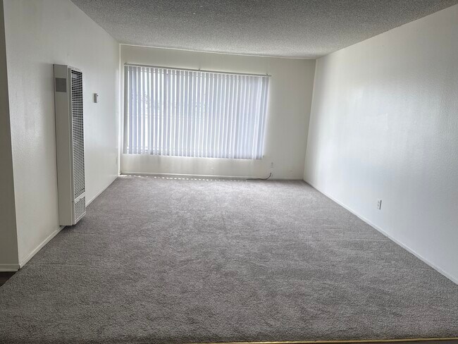LIVING ROOM - 14106 Cerise Ave