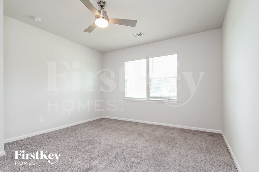 Building Photo - 405 Yoshino Cherry Dr