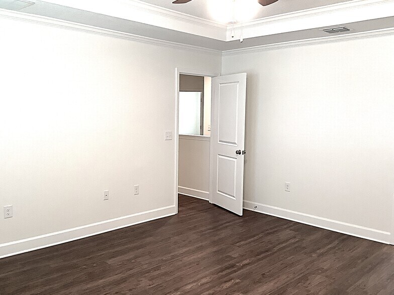 Building Photo - 4540 Reisswood Loop